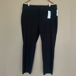 {Charter Club} Slim Leg Polka Dot Pants in Black - Womens 20W - NWT
